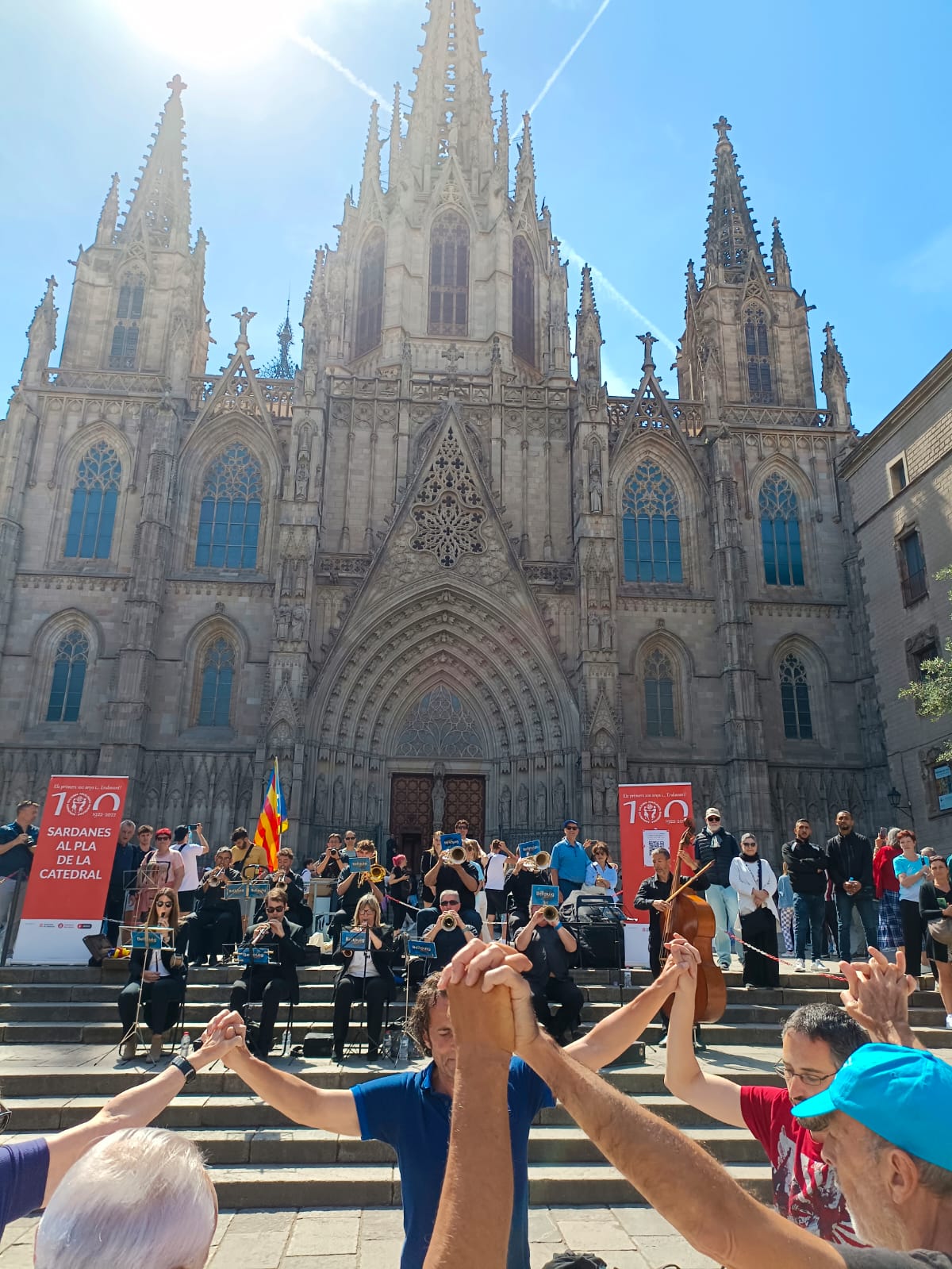 Ballada al pla de la Catedral de Barcelona