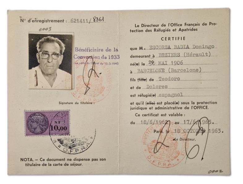 Certificat de Refugiat a França de Domènec Escorsa. Arxiu Nacional de Catalunya.