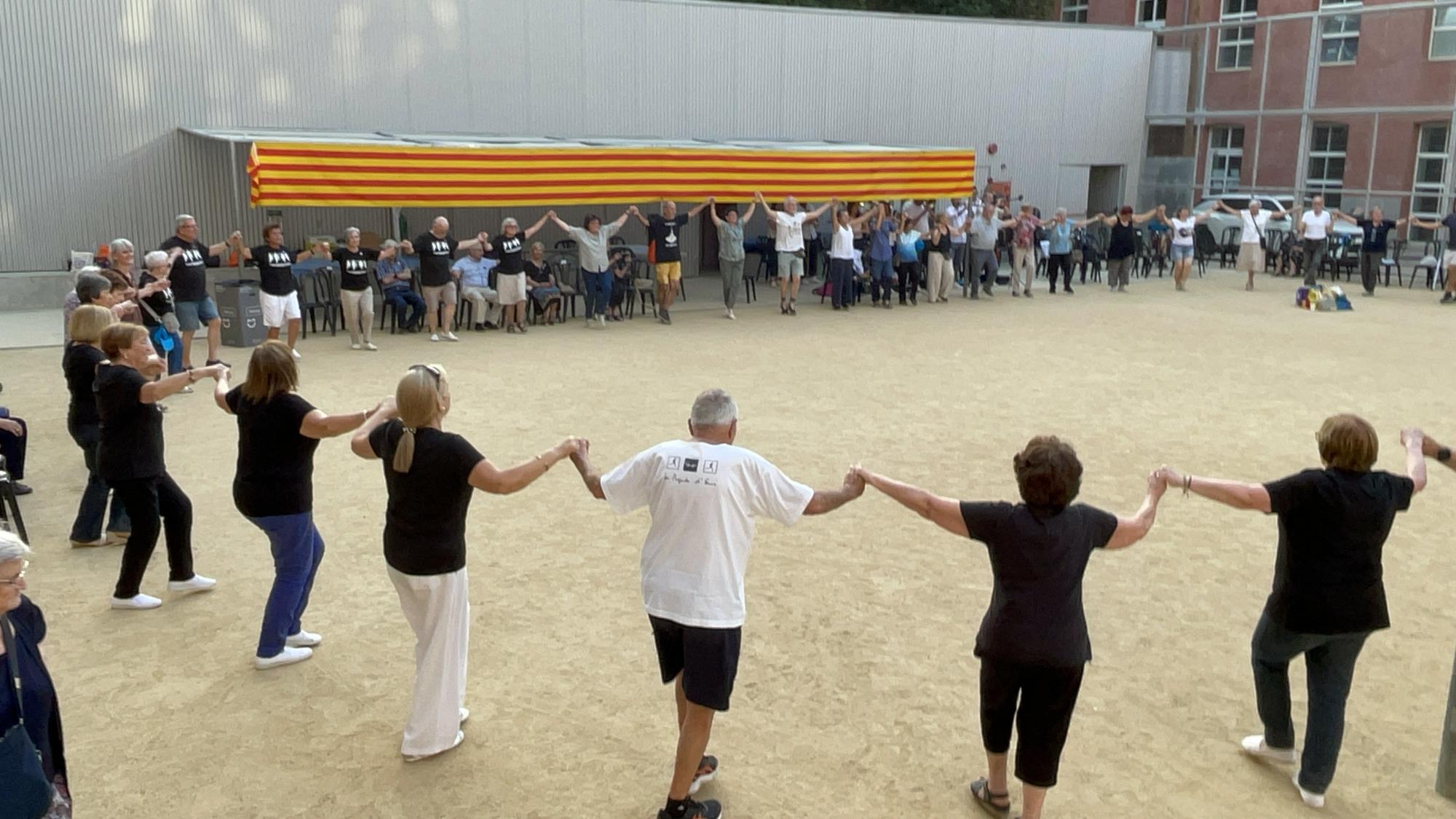 Sardanistes ballant