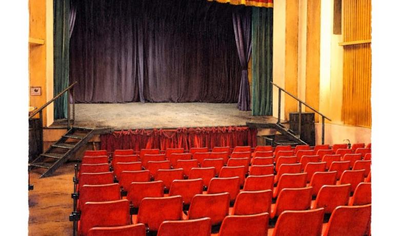 Gent del teatre, gent del barri, us esperem per compartir l'alegria de l'aniversari i les ganes de tornar a casa de nou!