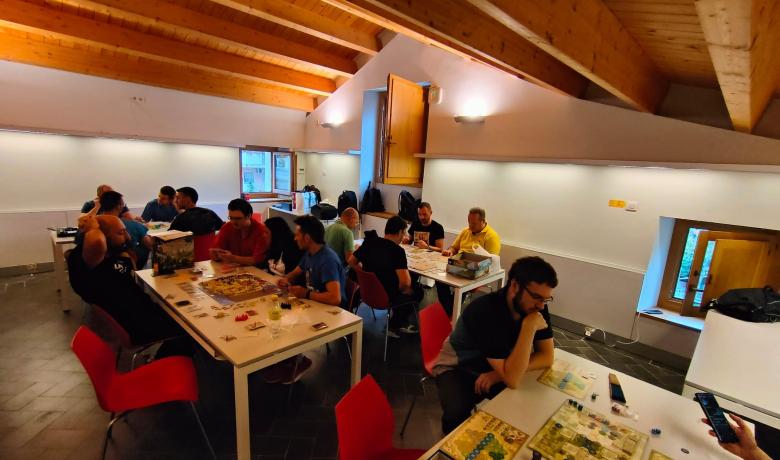 una tarde de juegos de mesa en Can Verdaguer