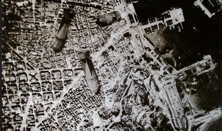 Bombardeix al port de Barcelona durant la Guerra Civil