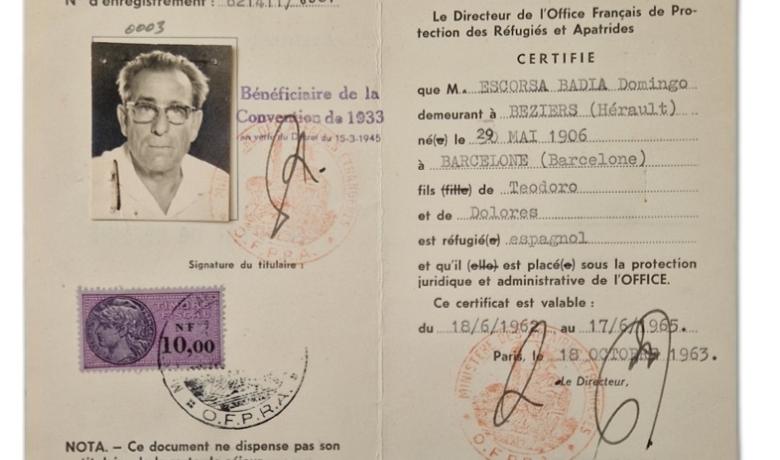 Certificat de Refugiat a França de Domènec Escorsa. Arxiu Nacional de Catalunya.