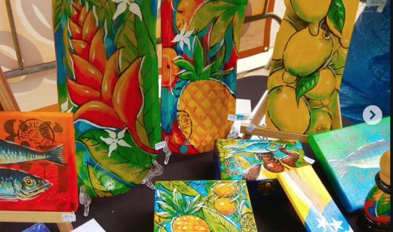 Artículos en madera pintadas a mano por el artista Carlos Rojas