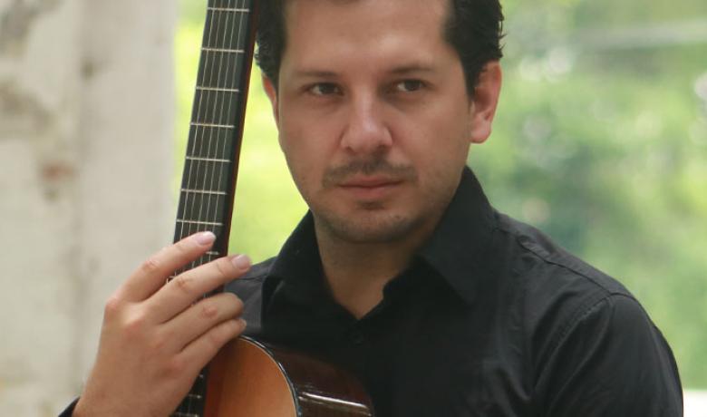 Christopher Avilez