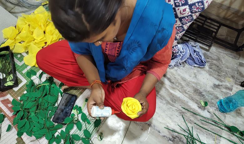 Elaboració roses solidàries