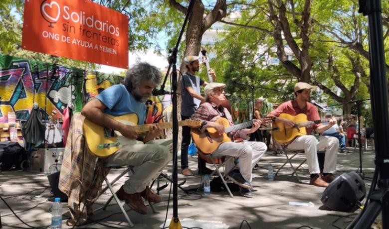 Música en viu a la Festa Solidària pel Iemen