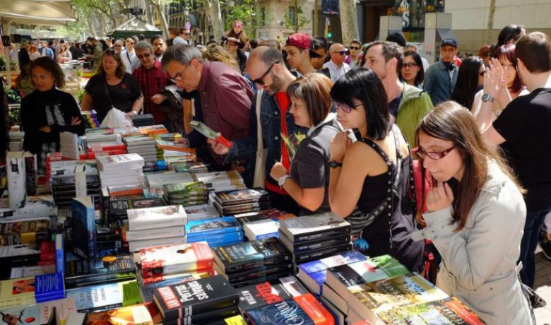 Un Sant Jordi participatiu, solidari i descentralitzat