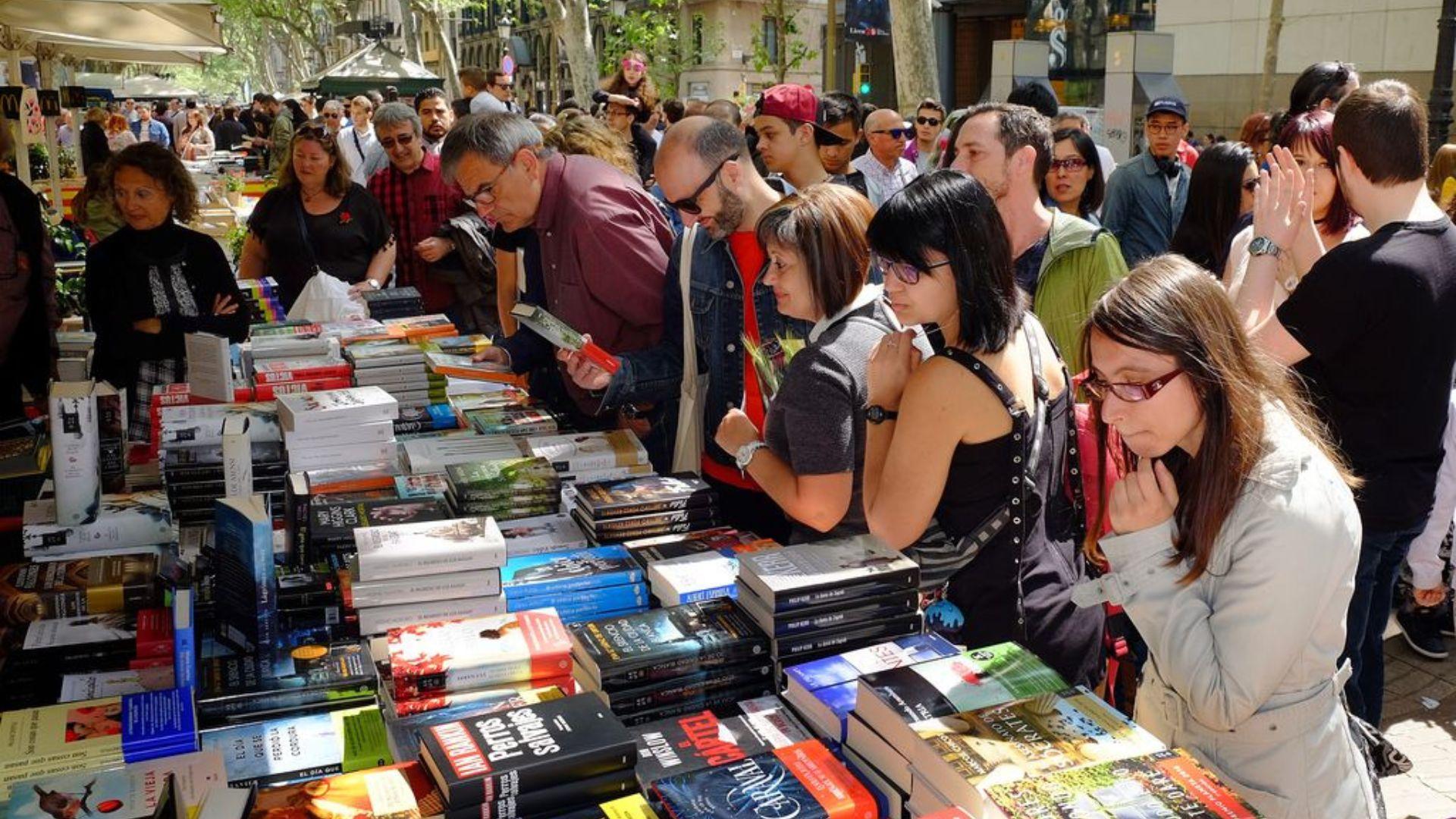 Un Sant Jordi participatiu, solidari i descentralitzat