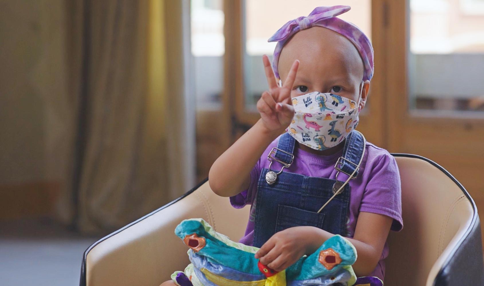 Nena amb càncer atesa per la Fundació Villavecchia